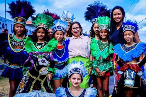 *Paço do Lumiar: Prefeita Paula Azevedo (Pcdob) e a Secretária de Educação Yanne Pessoa acompanham desfiles cívicos *